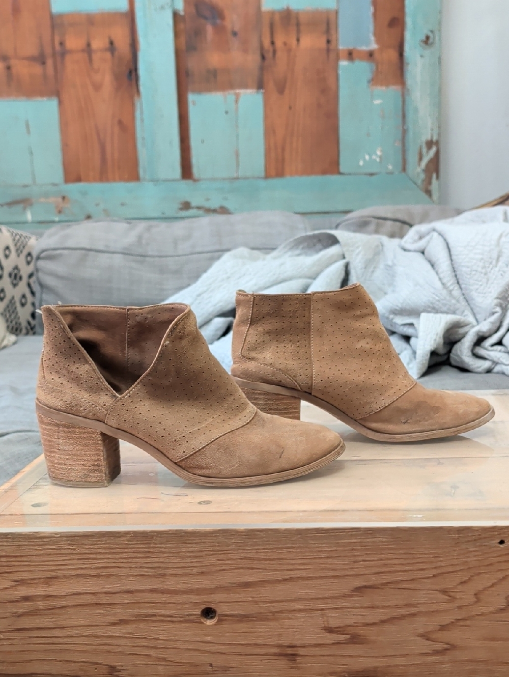 Rebels Women’s Suede Tan Ankle Booties 8